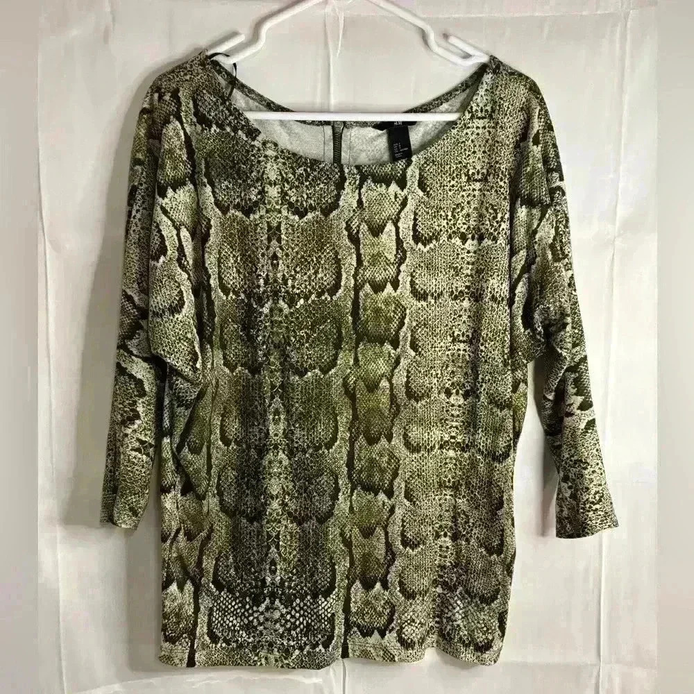 Womens size small h&m brand shirt, #E184